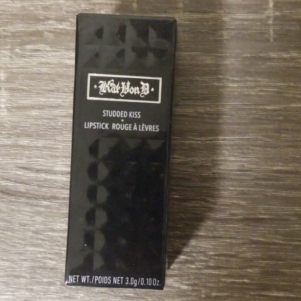 Brand New: Kat Von D Lipstick (Coven)